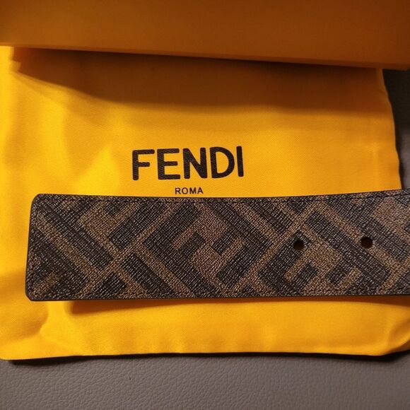 Authentic Reversible Fendi Belt 44 - Picture 7 of 8